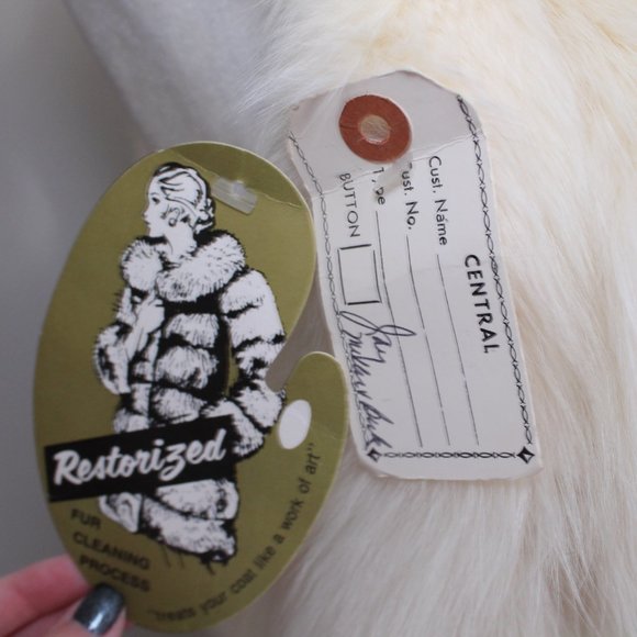 100% Real Fur White Lined Vest (Restored) - Picture 5 of 7